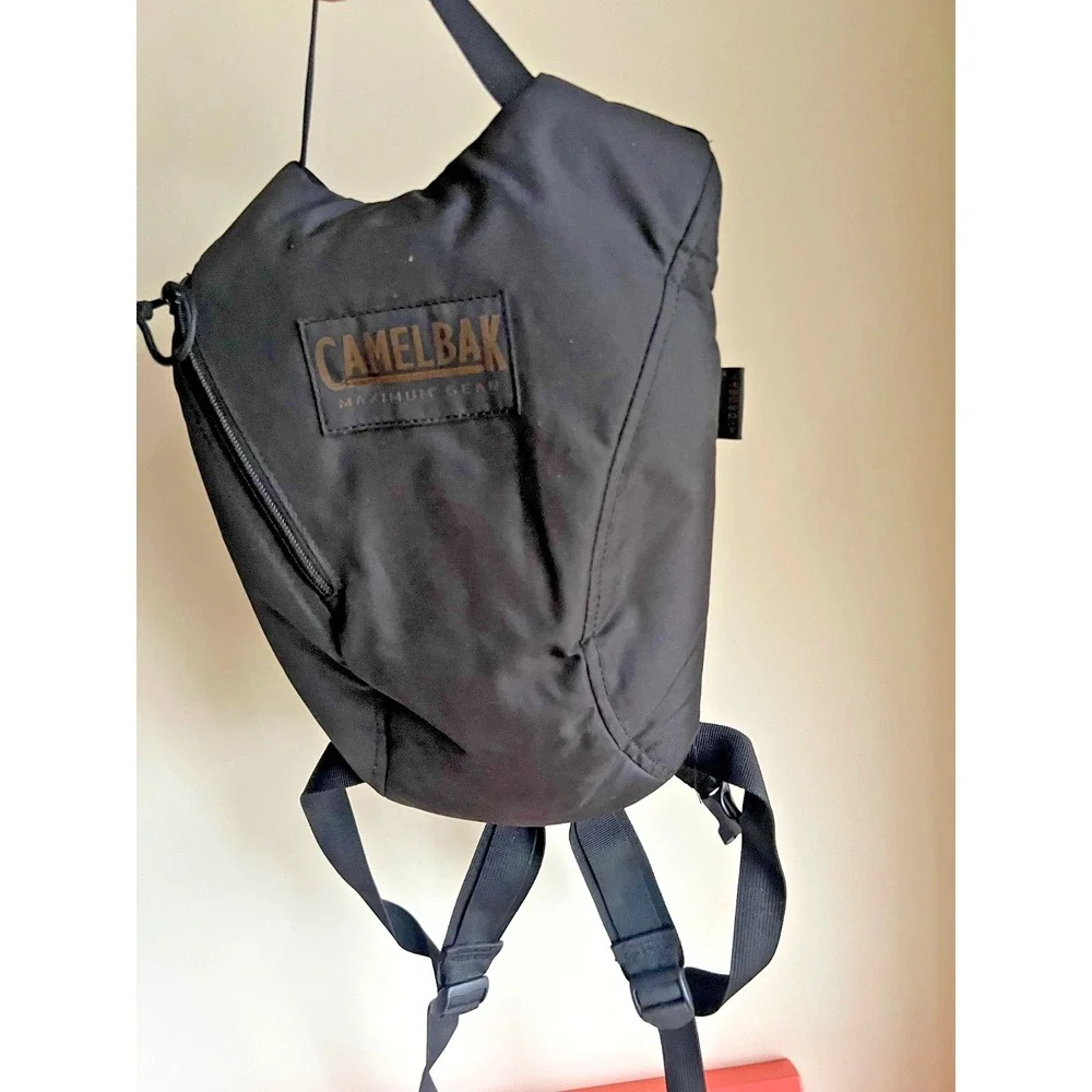 Camelbak‎ Hydration Backpack Only Classic Black Gorpcore Travel Hiking Camping